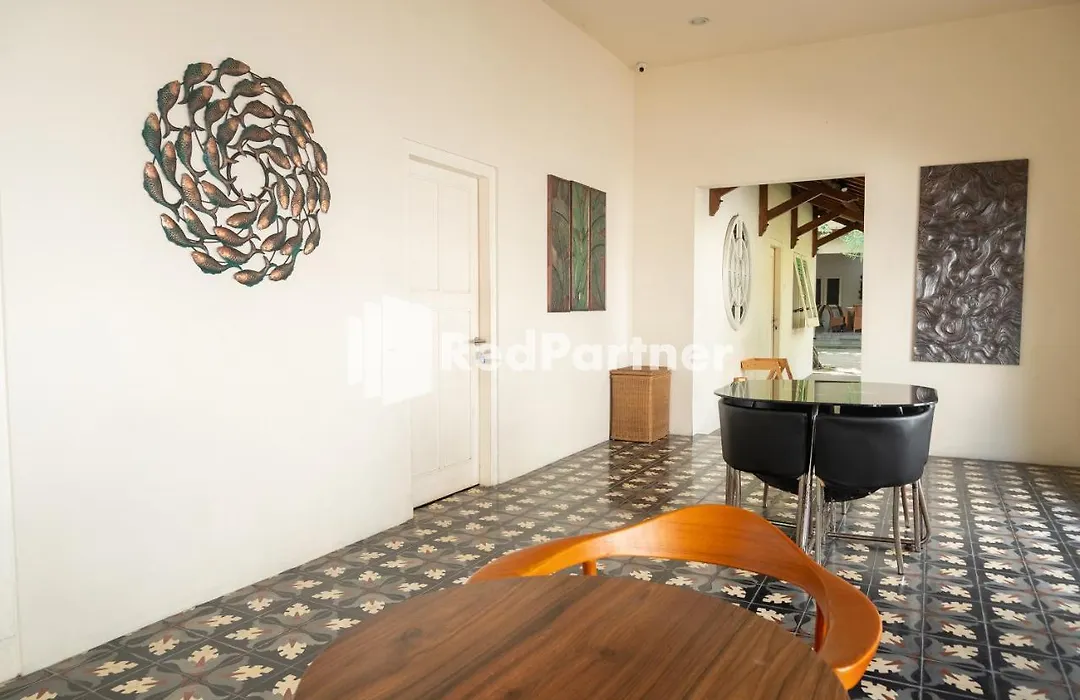 Villa Dora Jogja Near Malioboro Area Mitra Reddoorz-1